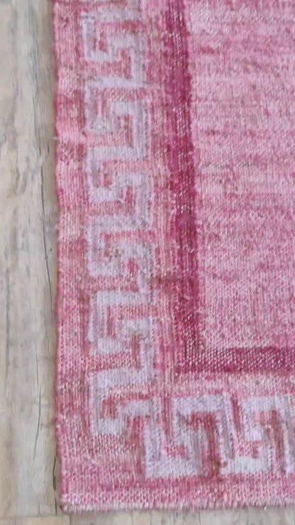 Modern Farmhouse Minimalist Red & Tan Reversible Carpet