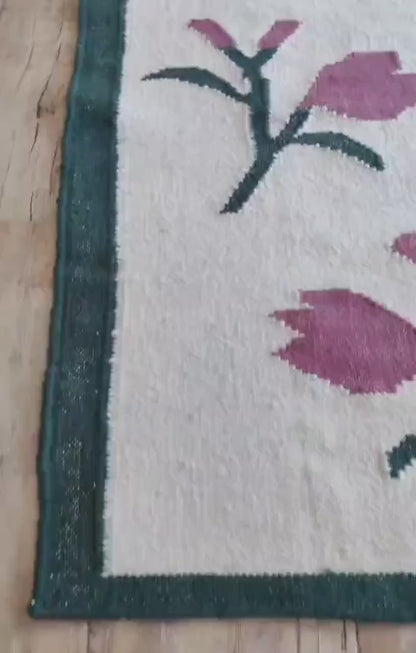 Bohemian Cottagecore Décor Tulip Pattern Carpet