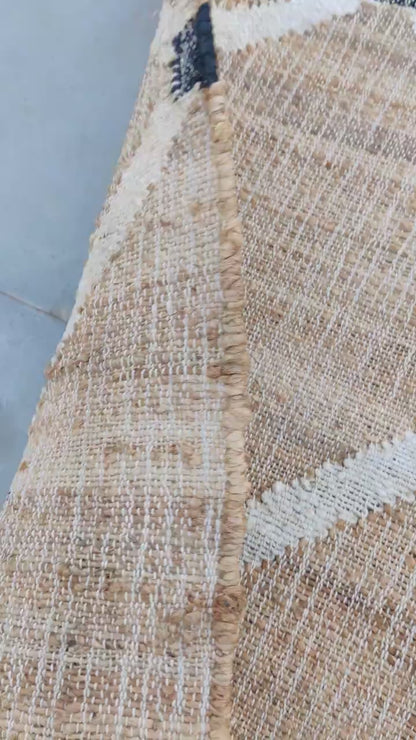 Diamond Trellis Cotton Jute Rug - Hand-Woven Natural Fiber Dhurrie