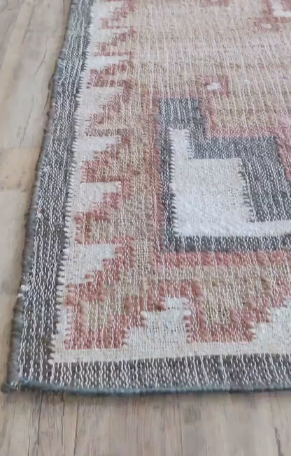 Hand-Woven Linked Circle Dhurrie Contemporary Cotton jute Kilim Floor Carpet