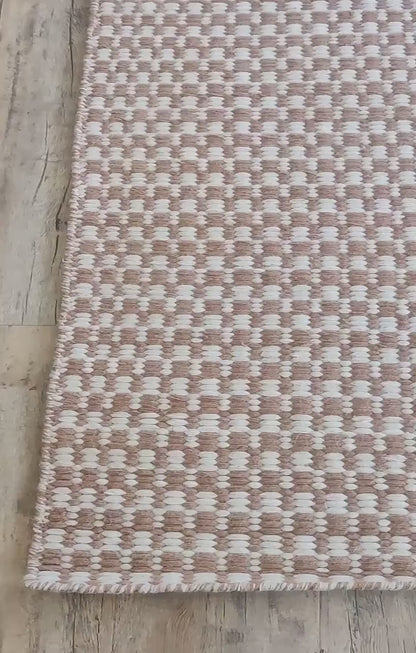 Earth Tone Grainy Pattern - Sustainable Handloom Living Room Rug