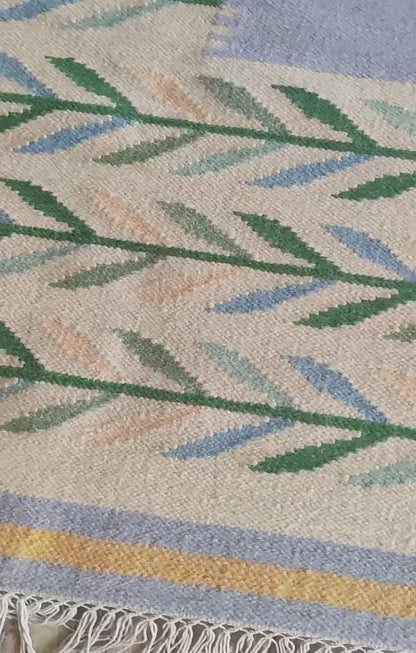 Cream White Floral Pattern Wool Flatweave Handmade Area Rug for Living, Bedroom and Dining Room