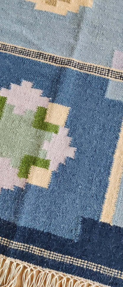 Nordic Medallion Pattern Wool Area Rug