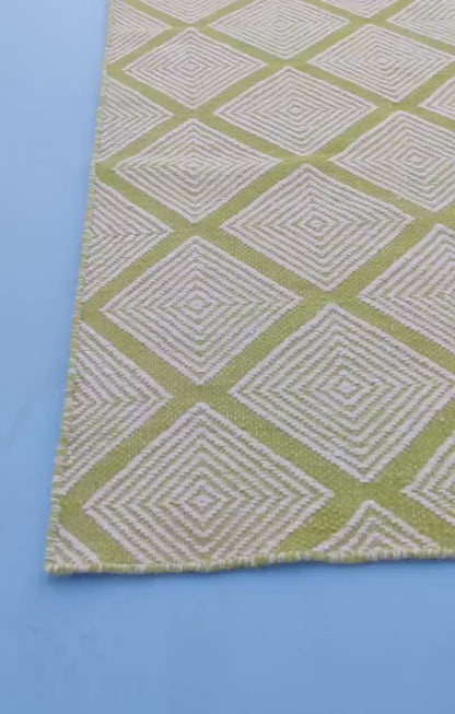 Handloom Wool Rug in Rhombus Lattice Rug